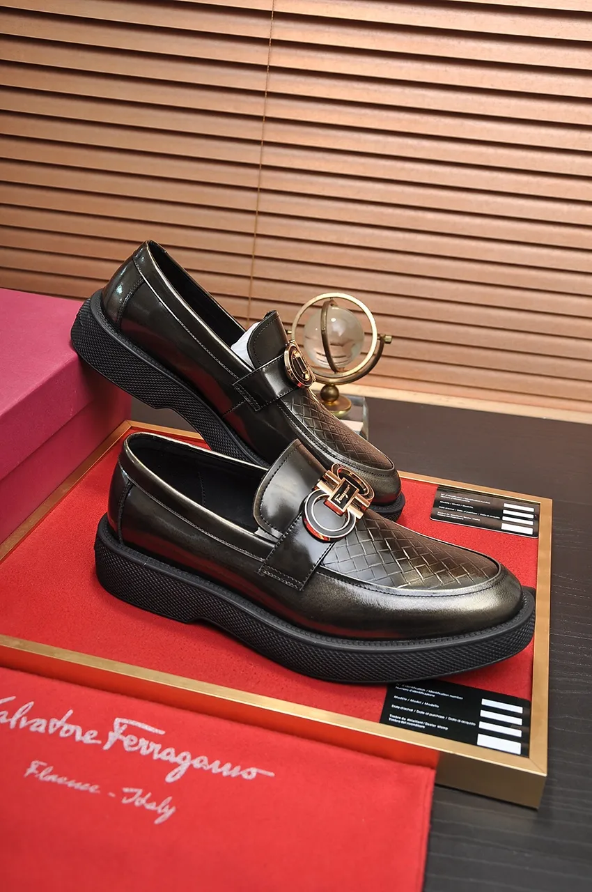 Men's shoes 💰720💶 [Ferragamo/Ferragamo] The latest model in the counter. Original imported open-sided high-quality cowhide hand-woven + imported 🐂 cowhide + original luxury metal buckle + original combination outsole. Comparison without pressure 38--45 (45 custom-made)